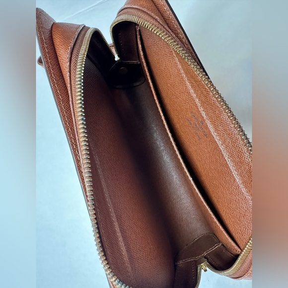 Authentic Louis Vuitton Monogram Orsay Clutch w/COA - Picture 8 of 11